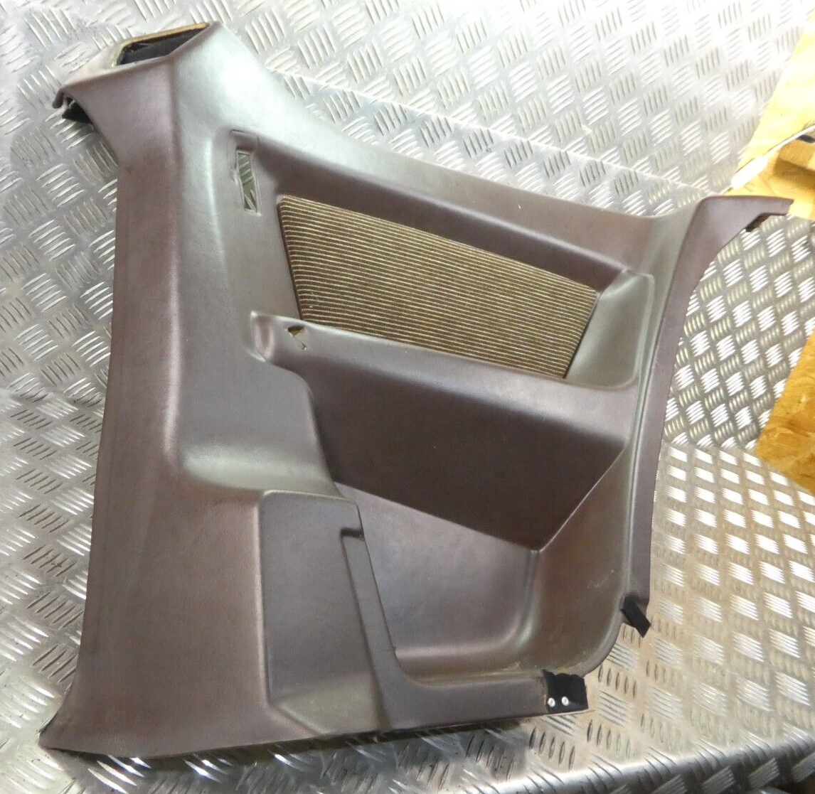 C126 W126 Coupe SEC Coupé Seitenverkleidung hinten Rechts innen braun ORIGINAL gebraucht - Mercedes – Produktansicht 2