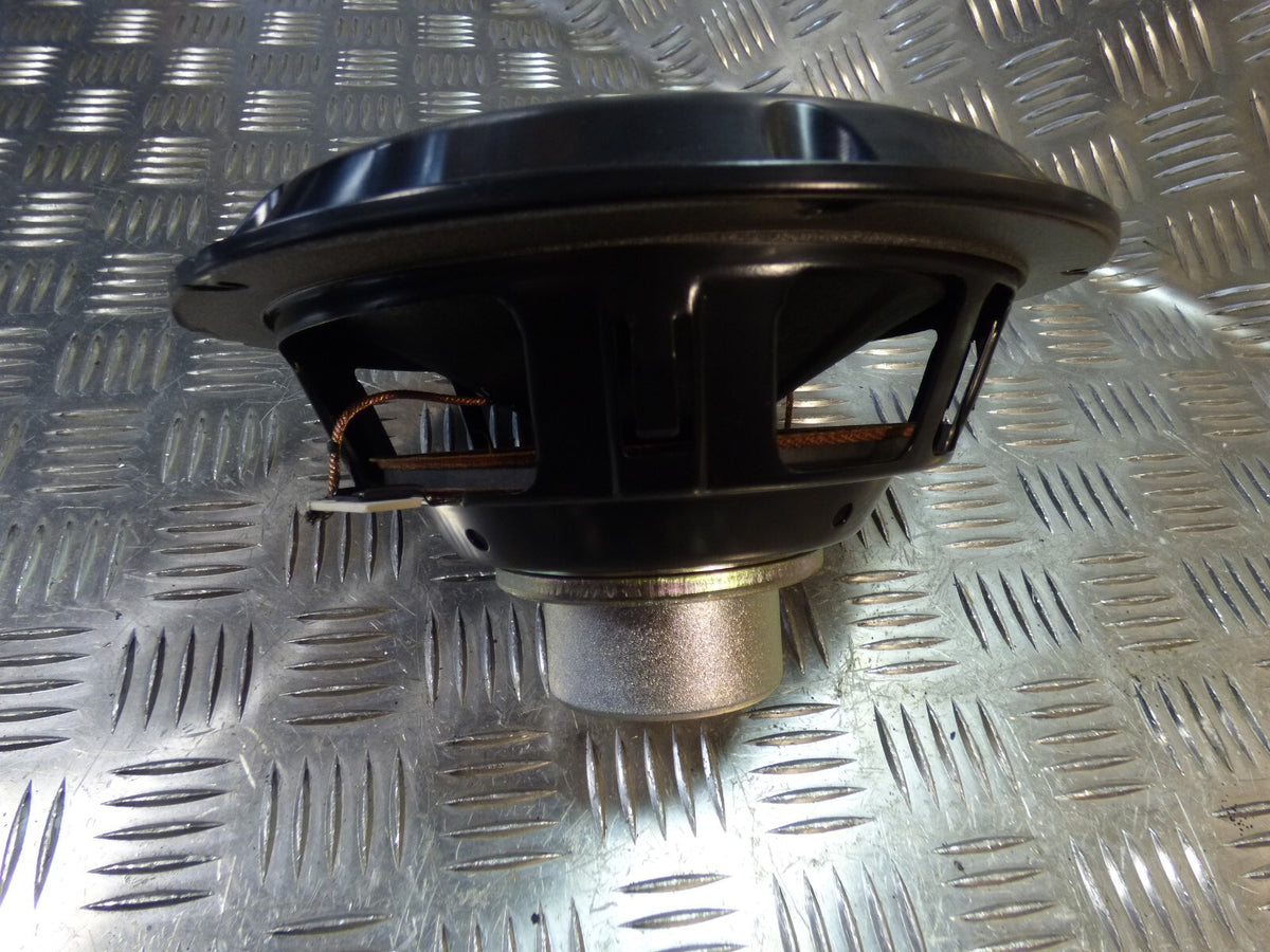 Porsche Cayenne 92A BOSE Subwoofer Bass Lautsprecher 7P5035481D ORIGINAL gebraucht - - 95864501000 – Produktansicht 3