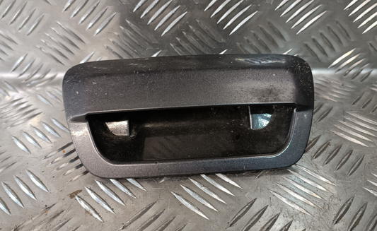 Jeep Grand WK2 Heckkappe Kofferraum Griff 1YK38LAUAC ORIGINAL gebraucht - Cherokee – Produktansicht 1