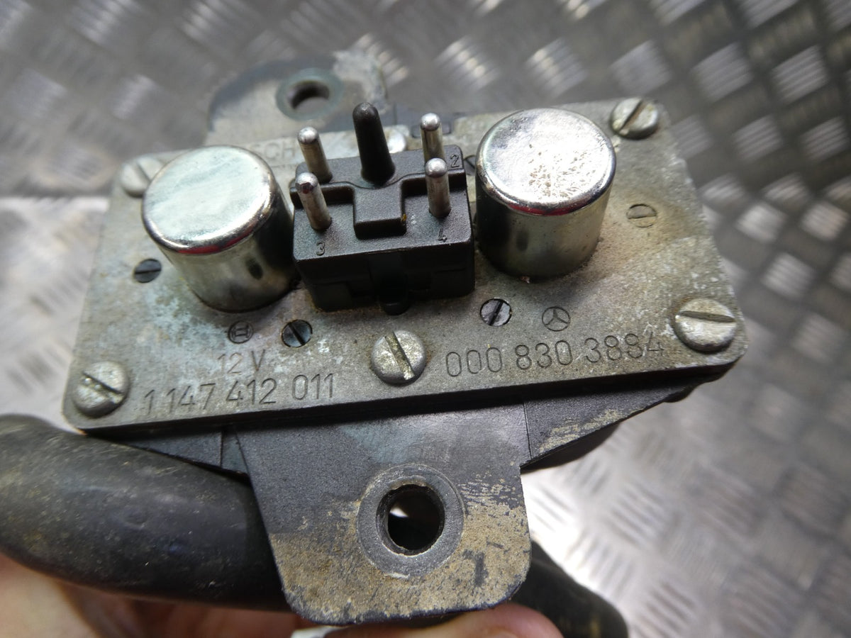 Mercedes-Benz W126 C126 Heizungsduoventi Heizungsventil A ORIGINAL gebraucht - 0008306584 – Produktansicht 3