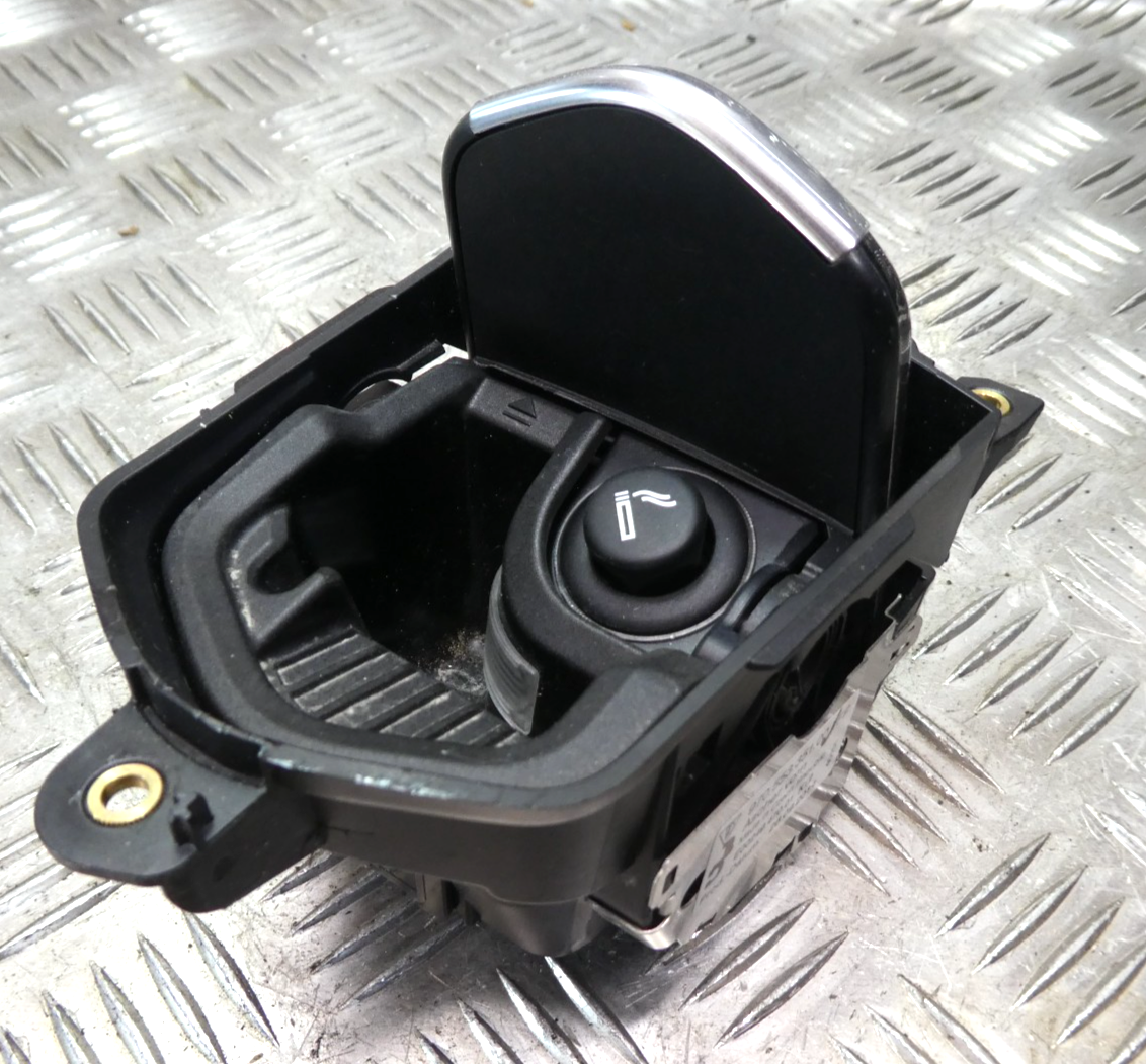 Porsche Panamera 970 Aschenbecher Mittelkonsole vorne Klavierlack ORIGINAL gebraucht - 97055335100 – Produktansicht 1