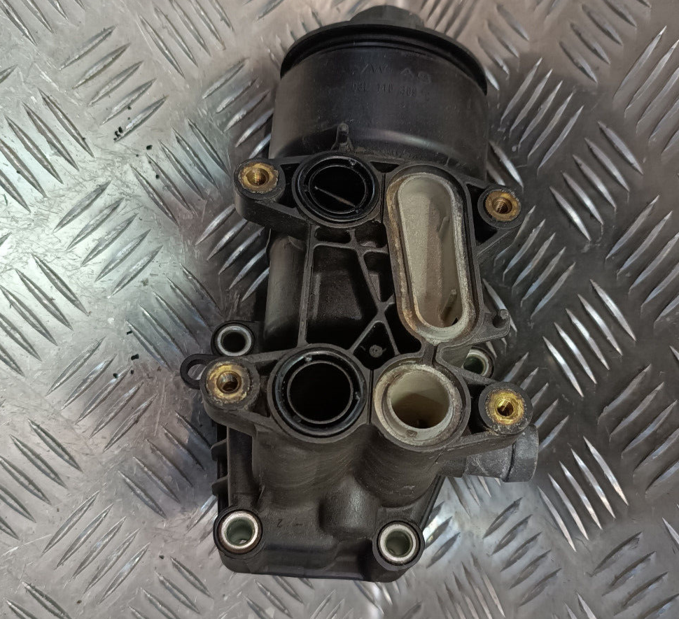 VW T5 2.0 TDI CAA Ölfilterhause 03L115389C Ölfiltergehause ORIGINAL gebraucht - Transporter – Produktansicht 1
