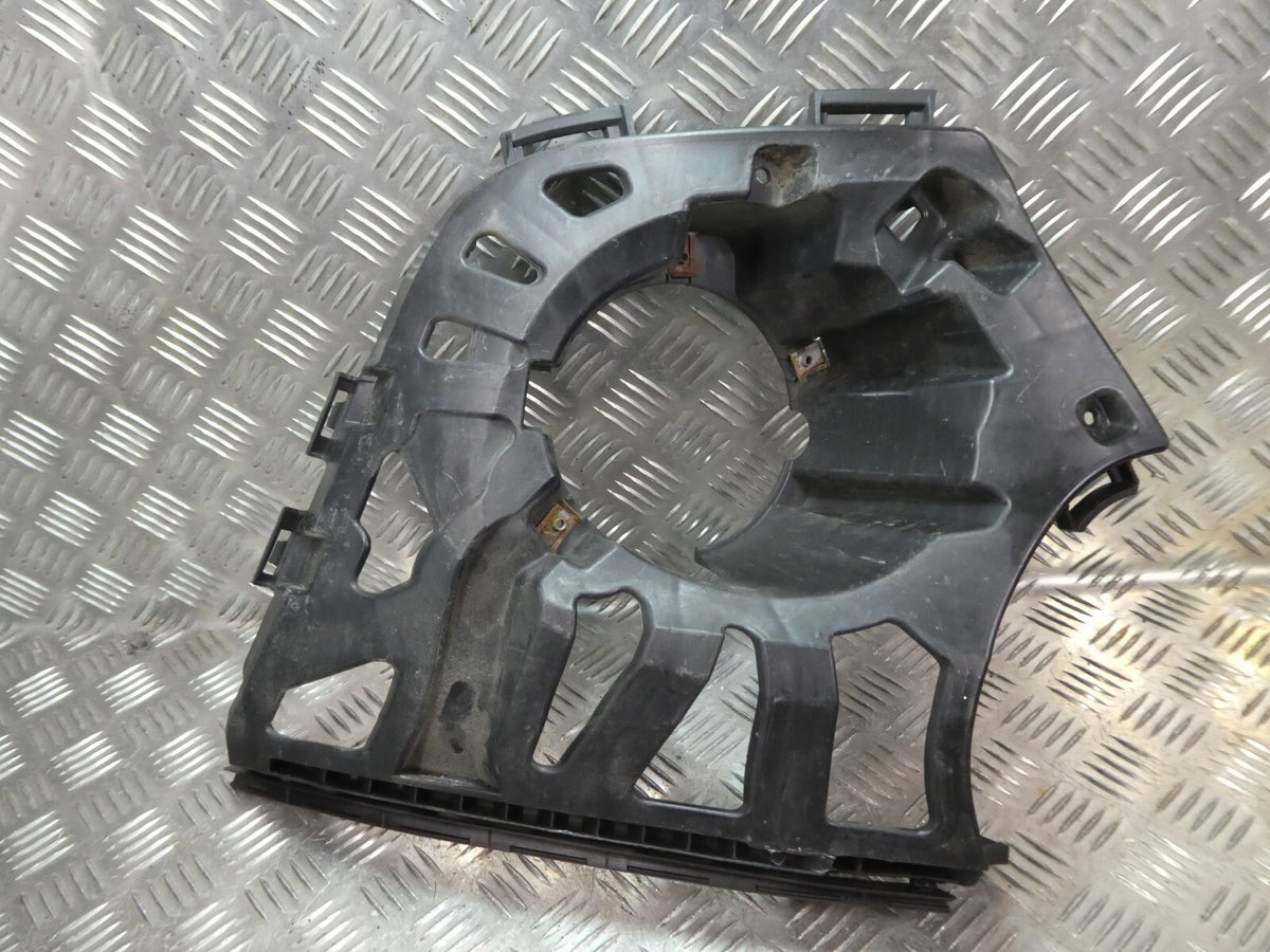 Mini Cooper F55 F56 Halter Nebelscheinwerfer in Stoßstange vorne links ORIGINAL gebraucht - 7302507 – Produktansicht 1
