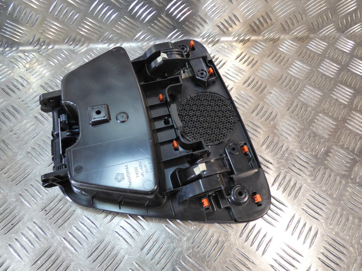 Jeep KL 2015 Staufach Armaturenbrett 1WG51TRMAA ORIGINAL gebraucht - Cherokee – Produktansicht 3