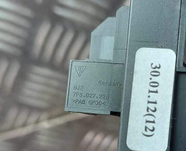 Porsche Cayenne S 92A Park Hinterebremsschalter Parkbremse 7P5927225 ORIGINAL gebraucht - Schalter – Produktansicht 2