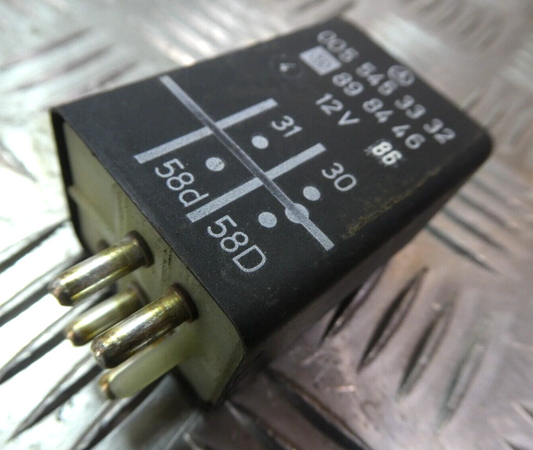 Mercedes-Benz C126 W126 Innenraum Relais Instrumentenbeleuchtung ORIGINAL gebraucht - 0055453332 – Produktansicht 1