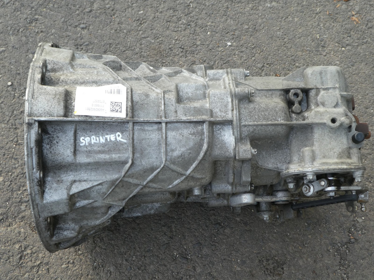 Sprinter W906 2.2 CDI 6 Gang Schaltgetriebe Getriebe 711.680 ORIGINAL gebraucht - Mercedes – Produktansicht 1
