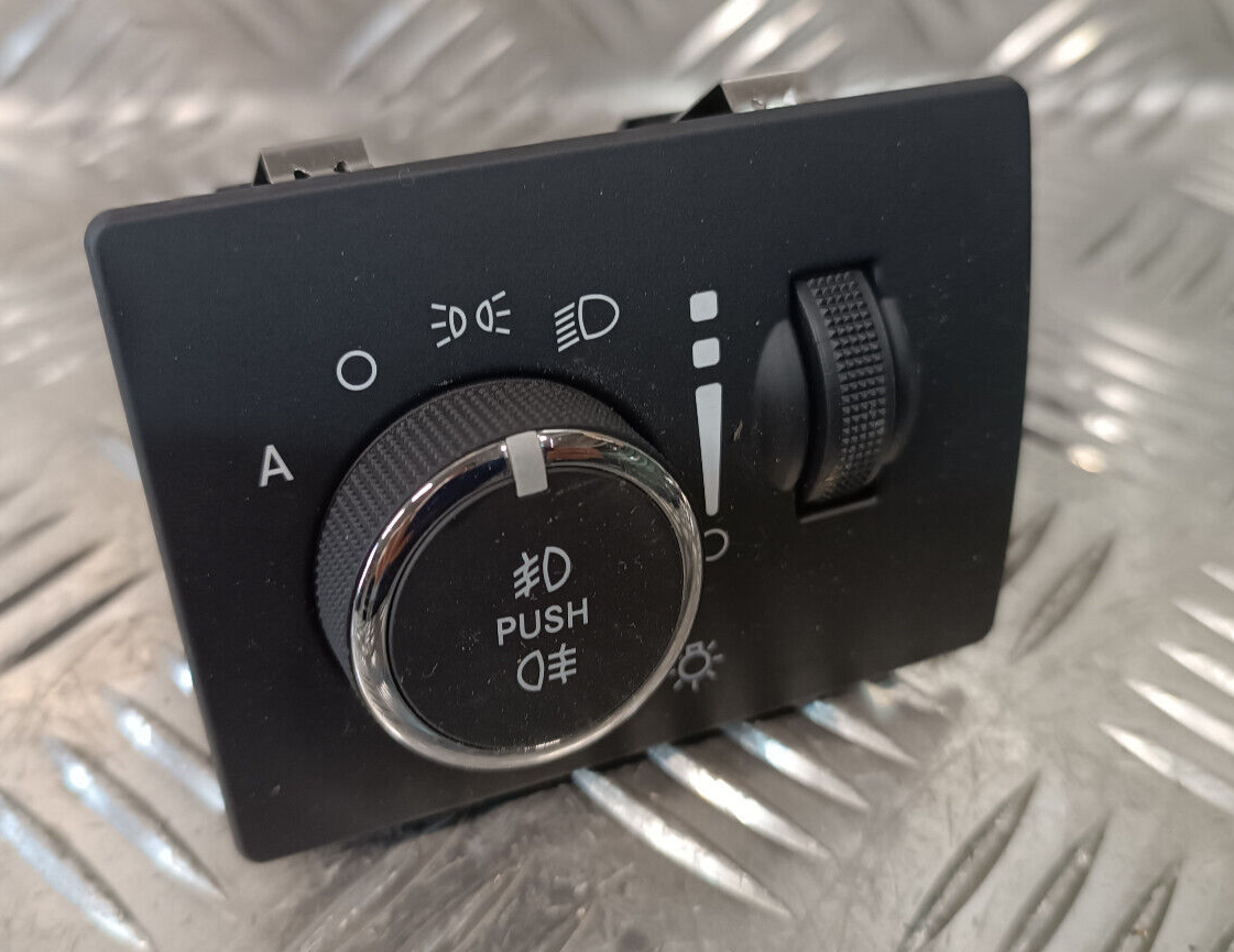 Jeep Grand Cherokee WK2 Lichtschalter P68258719AA0027 ORIGINAL gebraucht - P68258719AA – Produktansicht 1