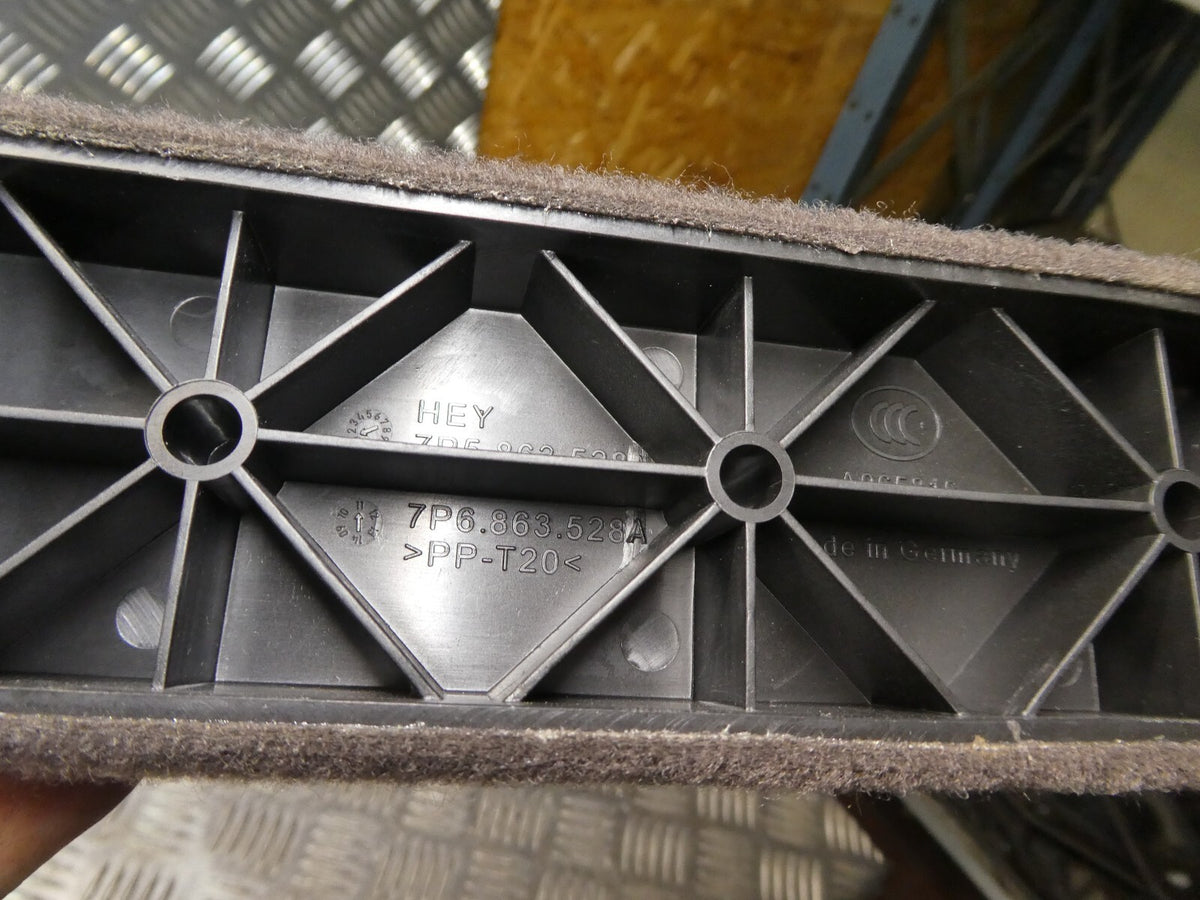 Porsche Cayenne 92A Kofferraum Leiste Rechts 7P5863528A espresso ORIGINAL gebraucht - Verkleidung – Produktansicht 4