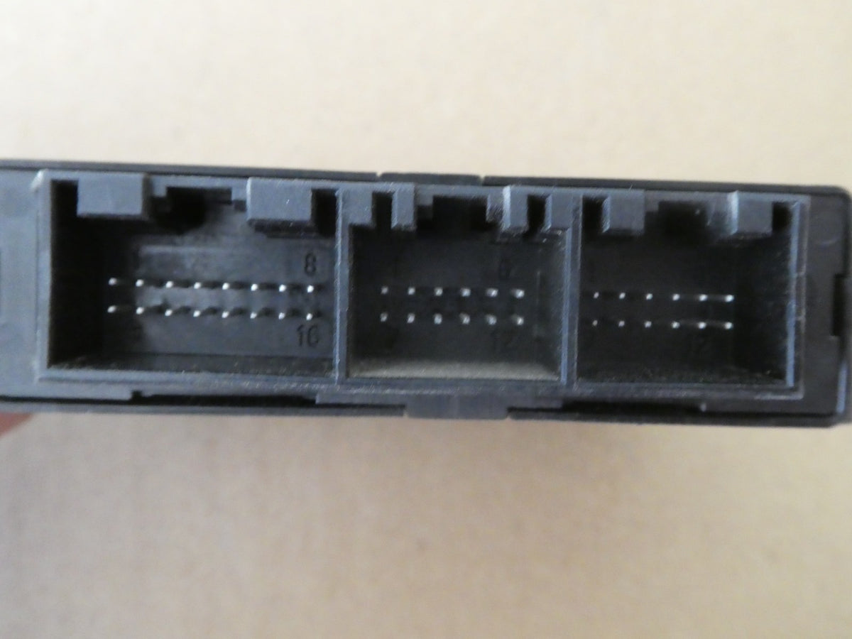 VW T5 -T6 Einparkhilfe PDC Steuergerät Modul Parkhilfe 7E0919475D ORIGINAL gebraucht - Transporter – Produktansicht 3