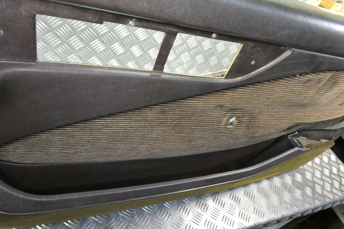 C126 W126 Coupe SEC Türverkleidung Türpappe Rechts beraun ORIGINAL gebraucht - Mercedes – Produktansicht 4