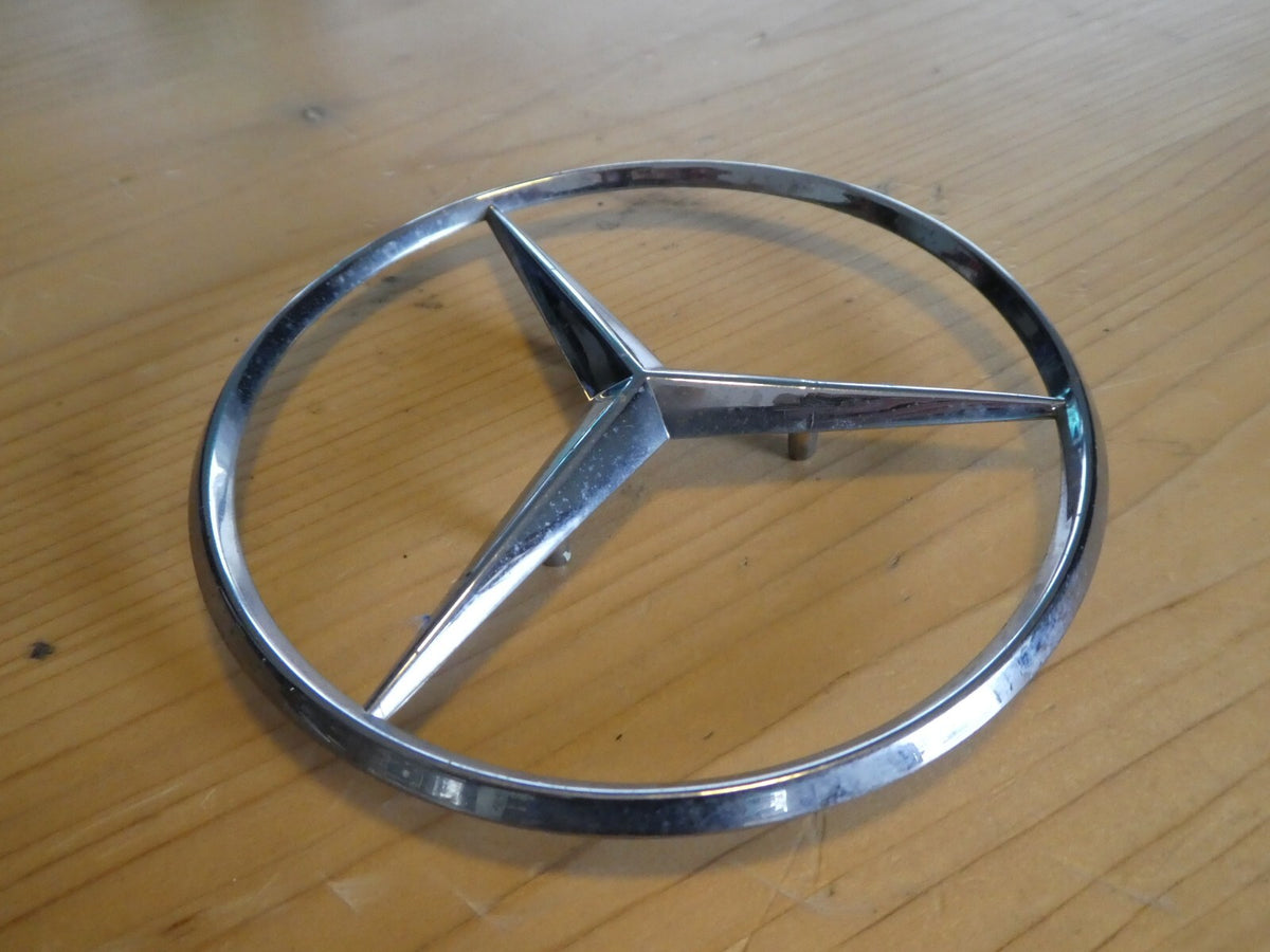 Mercedes-Benz C126 SEC Coupe Stern Kofferraumdeckel ORIGINAL gebraucht - 1267580158 – Produktansicht 3