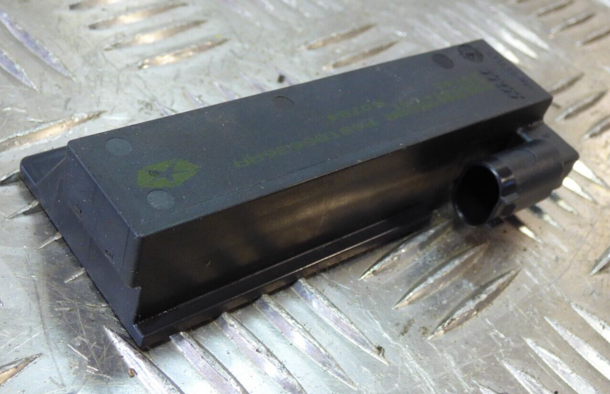 Jeep Cherokee KL 2.0 CRD 2015 Kessy Keyless Go Antenne ORIGINAL gebraucht - P68186636AA – Produktansicht 1