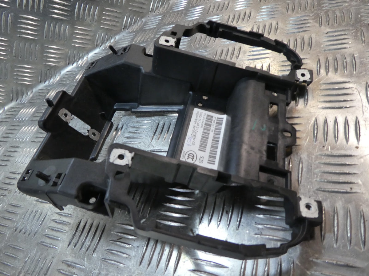 Porsche Cayenne 92A in mittekonzol hinten 7P5863239L ORIGINAL gebraucht - Befestigungsrahmen – Produktansicht 1