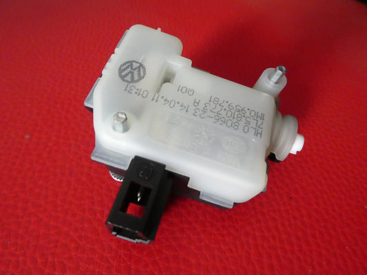 Porsche 970 Stellmotor Tankdeckel 7L5810773A _ 1M0959781 ORIGINAL gebraucht - Panamera – Produktansicht 1