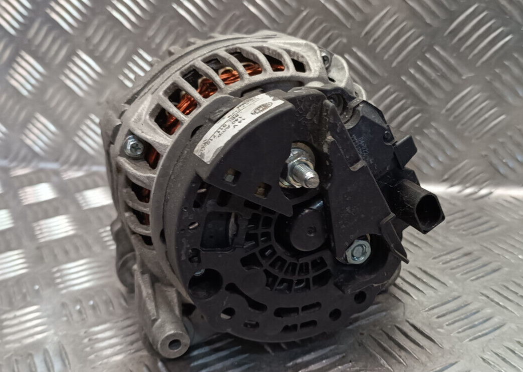 VW T5 2.0 TDI CAA Generator 8EL011710 140 amp Lichtmaschine ORIGINAL gebraucht - Transporter – Produktansicht 3