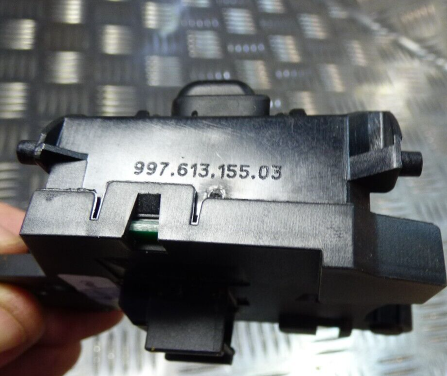 Porsche Boxster Cayman 987 997 911 RHD Passenger Window Switch ORIGINAL gebraucht - - 99761315503 – Produktansicht 3