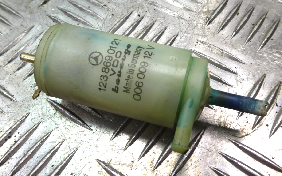Mercedes-Benz W126 C126 Scheibenwaschpumpe ORIGINAL gebraucht - 1238690121 – Produktansicht 1