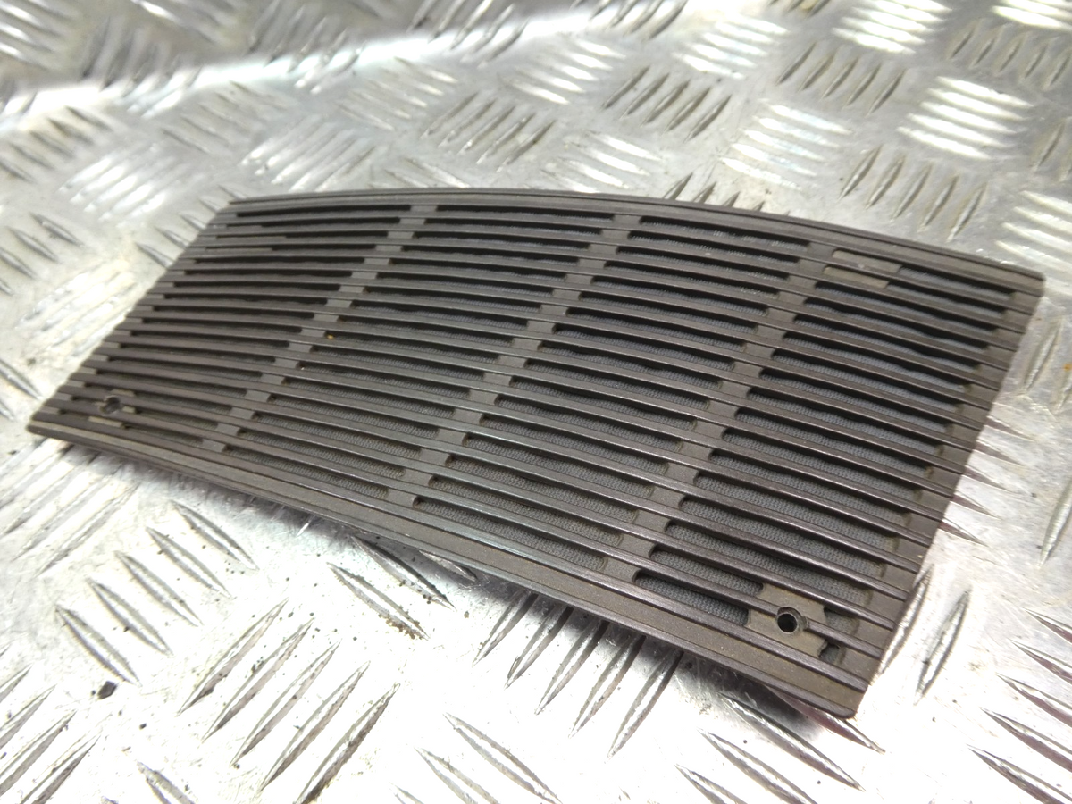 Mercedes-Benz W126 C126 SEC Abdeckung Lautsprecher Armaturenbrett links braun – Produktansicht 1