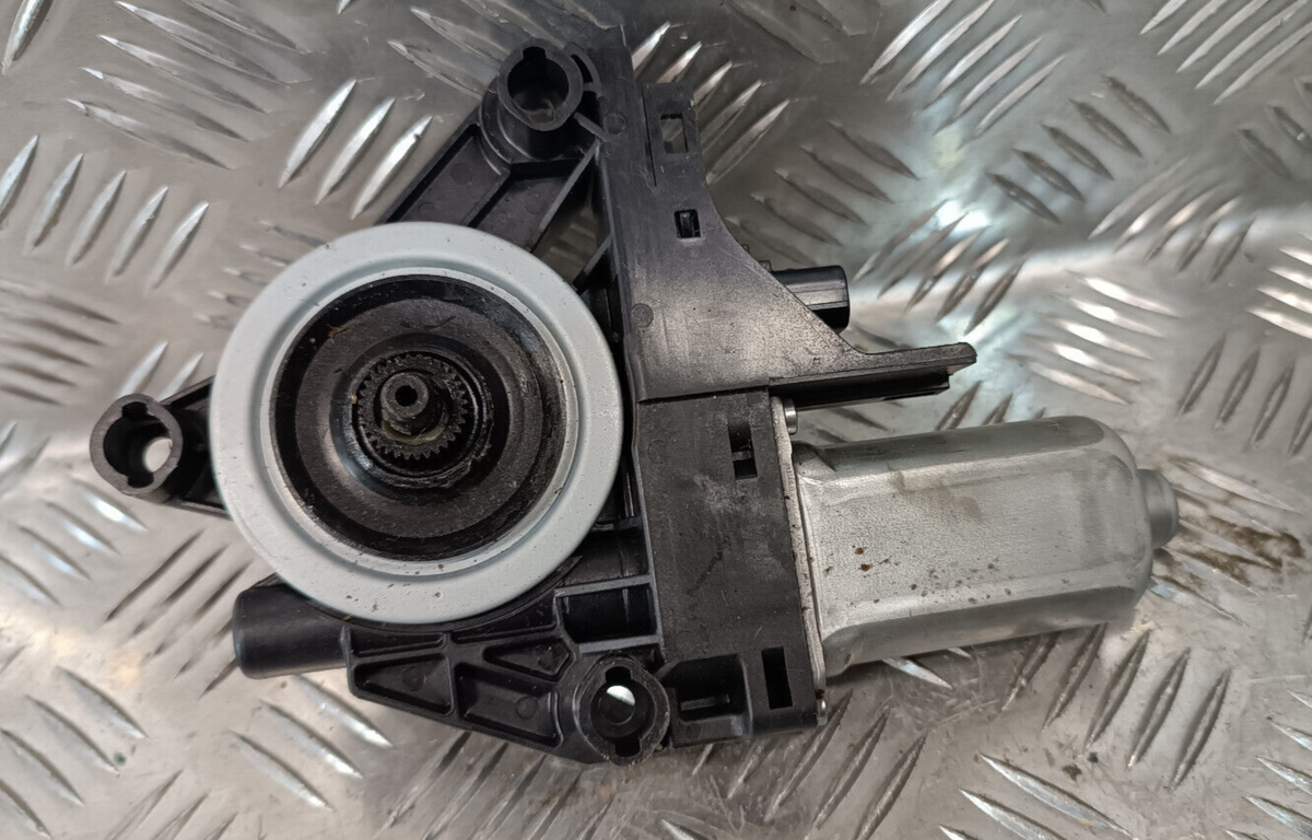 Jeep Grand Cherokee WK2 Fensterhebermotor hinten rechts 931403103 ORIGINAL gebraucht - WR12745 – Produktansicht 2