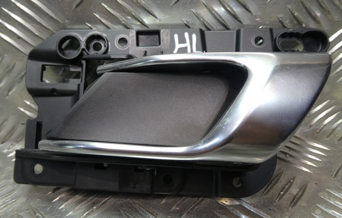 Porsche Macan 95B Türgriff Hinten Innen Links ORIGINAL gebraucht - 95B837019 – Produktansicht 1