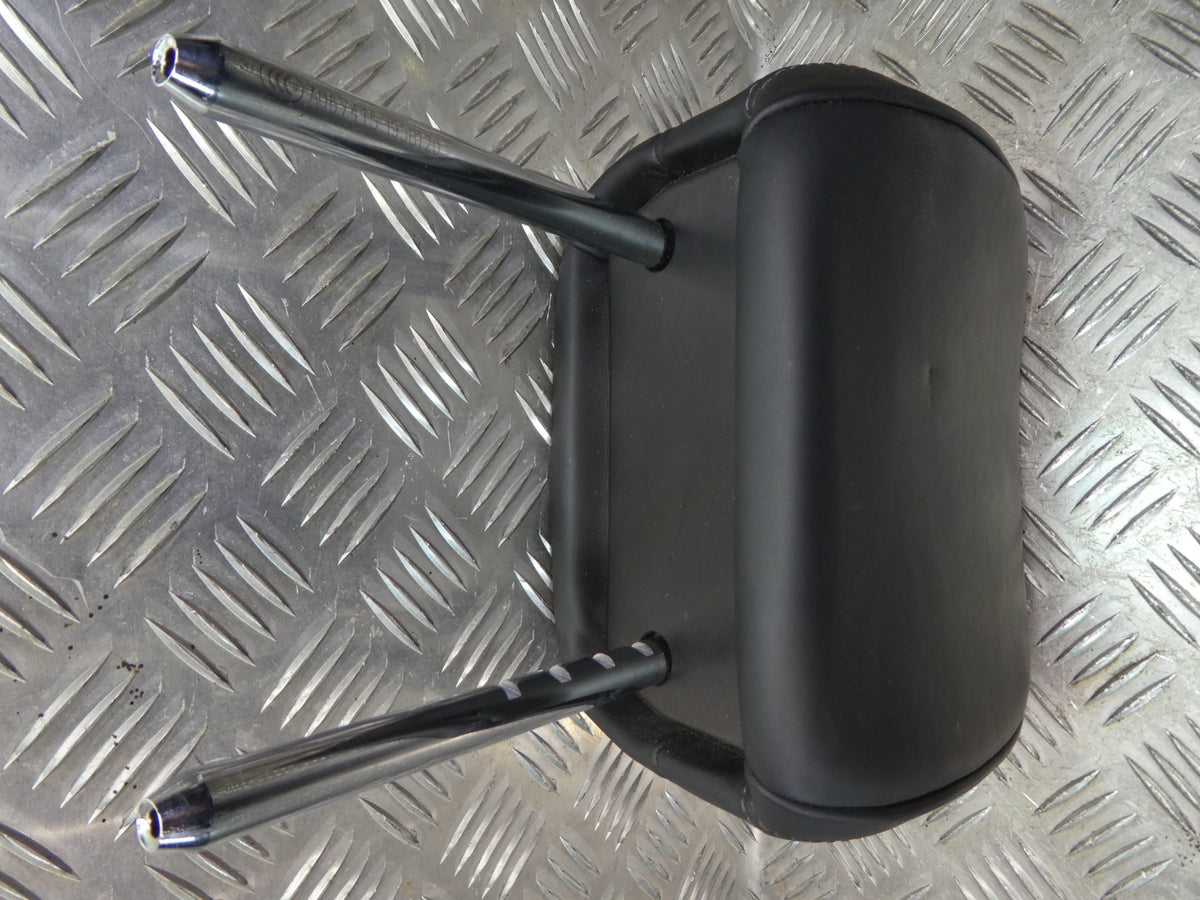 Porsche Macan 95B Schwarz Leder Kopfstütze hinten rechts o. links . ORIGINAL gebraucht - NEUWERTIG – Produktansicht 8