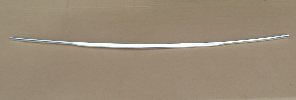 Mercedes-Benz C126 SEC Coupe Griff Heckdeckel Zierleiste ORIGINAL gebraucht - A1267500093 – Produktansicht 1
