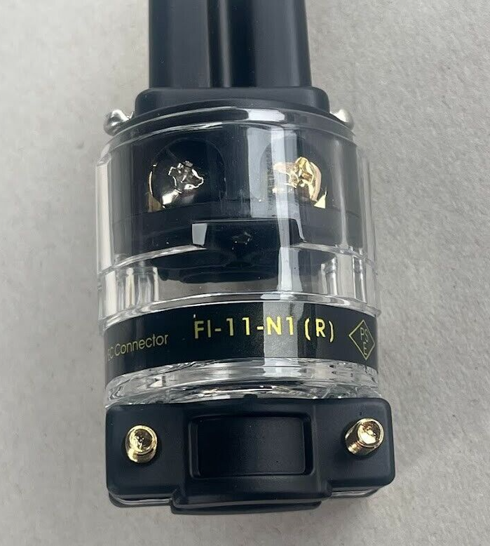 FI-11-N1 (R) Kaltgerätestecker Kaltgerätebuchse IEC C14 ORIGINAL gebraucht - FURUTECH – Produktansicht 2