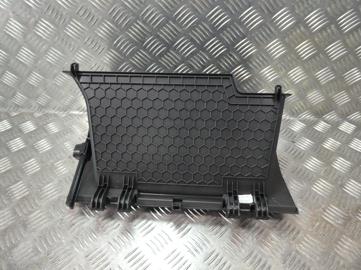VW ID3 ID.3 Handschuhfach in Armaturenbrett 10B857121 schwarz ORIGINAL gebraucht - Volkswagen – Produktansicht 3