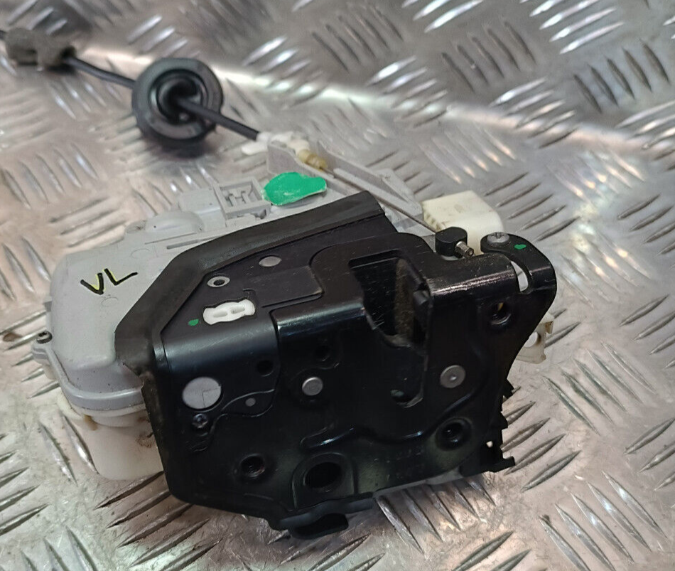 Porsche Cayenne S 92A Vorne Links Türschloss 8J1837015B ORIGINAL gebraucht - Stellmotor – Produktansicht 2