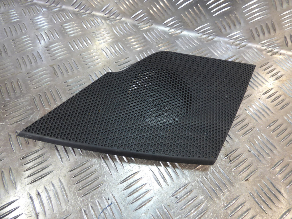 Jeep KL 2015 Armaturtenbrett Lautsprecher Abdeckung Links 1YQ70TRMAE ORIGINAL gebraucht - Cherokee – Produktansicht 1