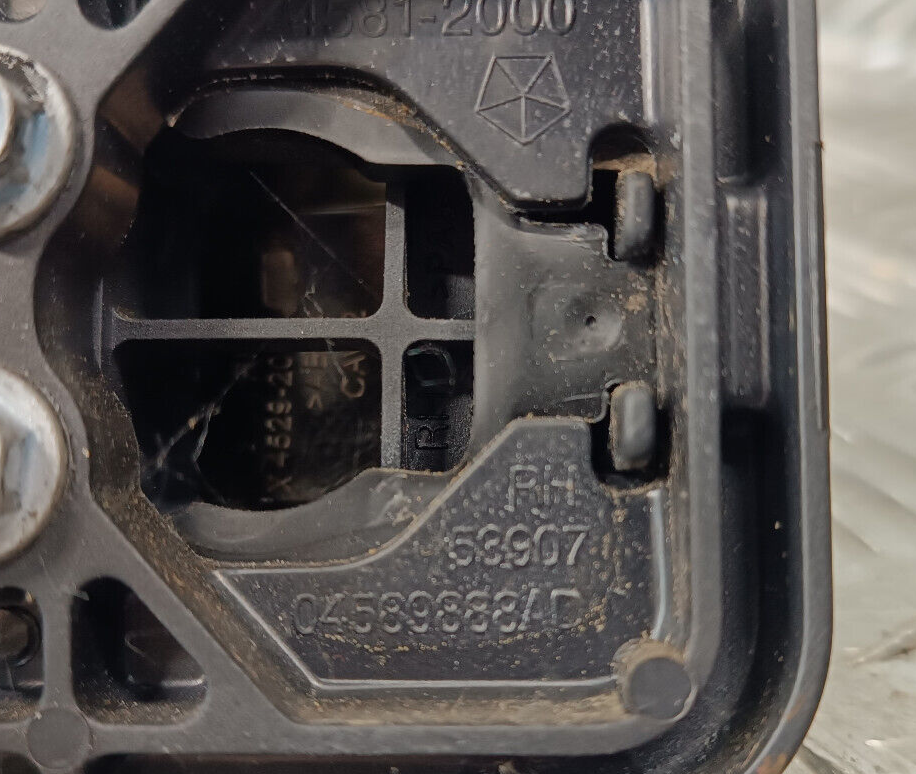 Jeep Grand Cherokee WK2 Tür Griff Türgriff Vorne ORIGINAL gebraucht - 04589884AK – Produktansicht 3