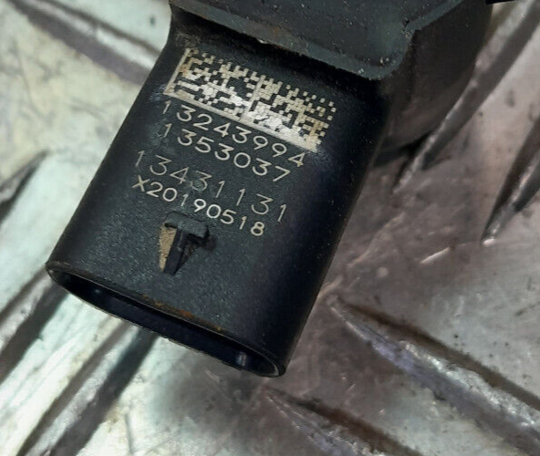 OPEL ASTRA K 1.4 Turbo Original PDC Einparkhilfe Sensor 1353037 gebraucht - 13243994 – Produktansicht 3