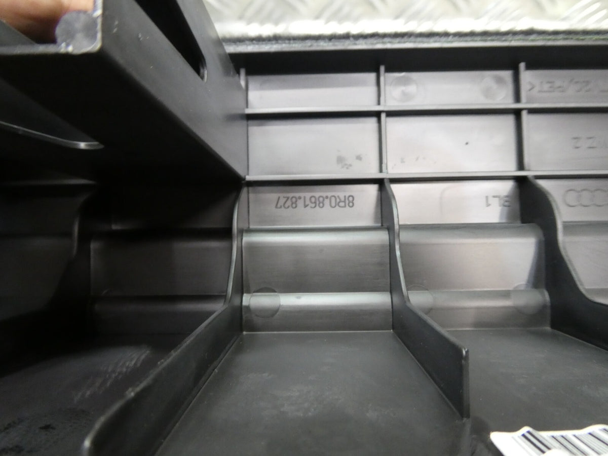 Porsche Macan 95B Füllstück Abdeckung Links schwarz 95B861827 ZG1EM20 ORIGINAL gebraucht - Kofferraum – Produktansicht 6