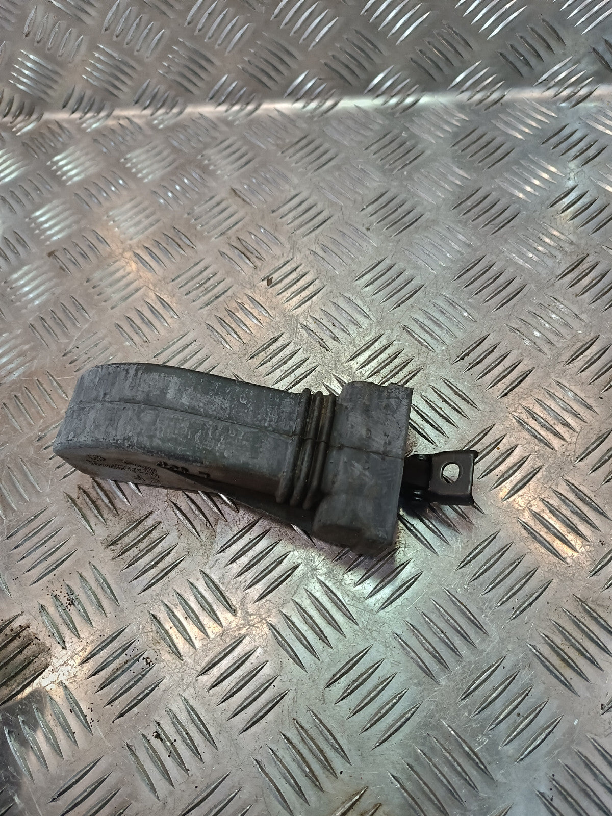 Porsche Cayenne S 92A Türbremse Türfangband Links Hinten 05 ORIGINAL gebraucht - 7P0837267 – Produktansicht 2