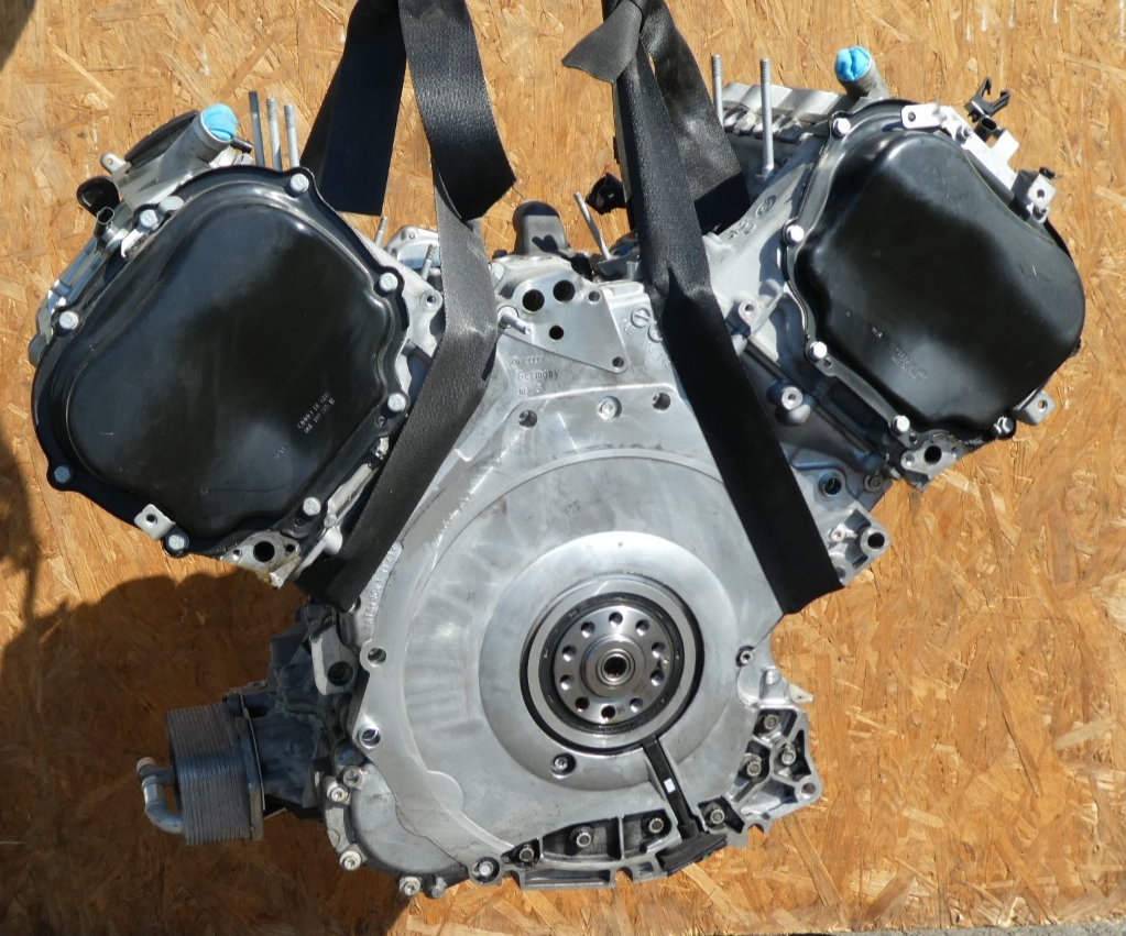 Porsche 970 3.0 E-Hybrid Motor CGE _ CGF CGFA ohne Anbauteile 57800 km ORIGINAL gebraucht - Panamera – Produktansicht 3