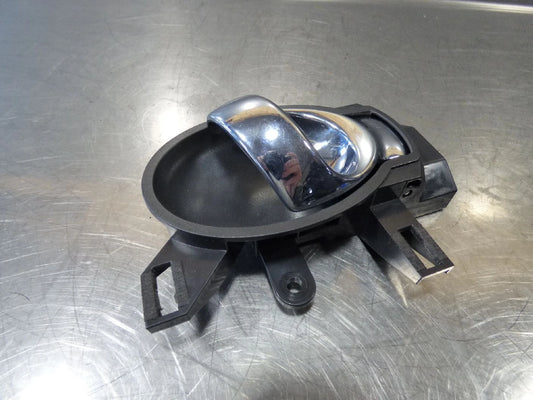 Nissan Micra K13 1.2 12V Türgriff, innen rechts – Produktansicht 1